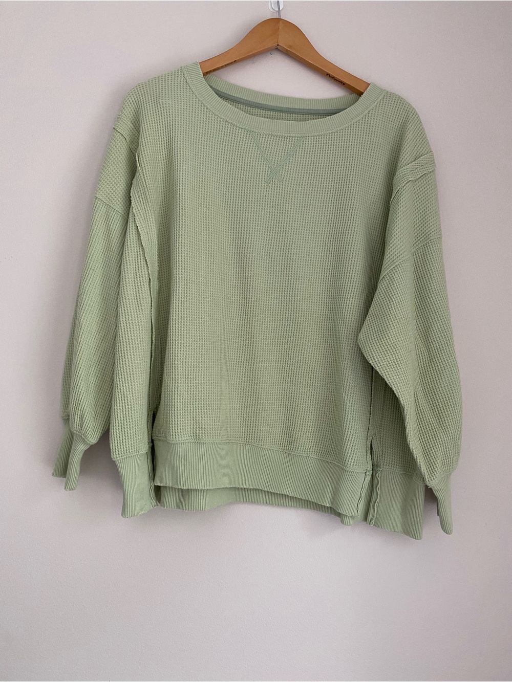 American Eagle Outfitters Oversized Big Hug Waffle Knit Sweatshirt sage green XS